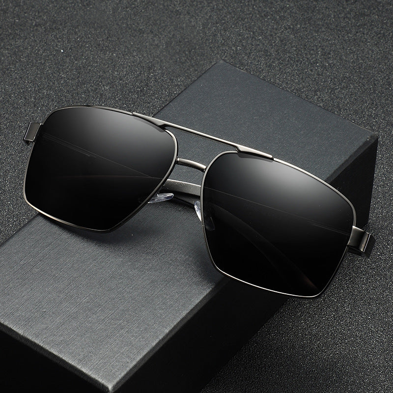 Pilot Polarized Sunglasses, product photo