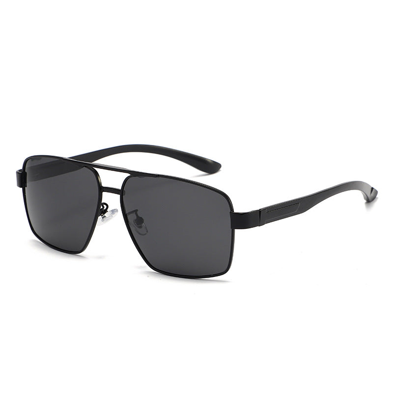 Black Pilot Polarized Sunglasses, product photo